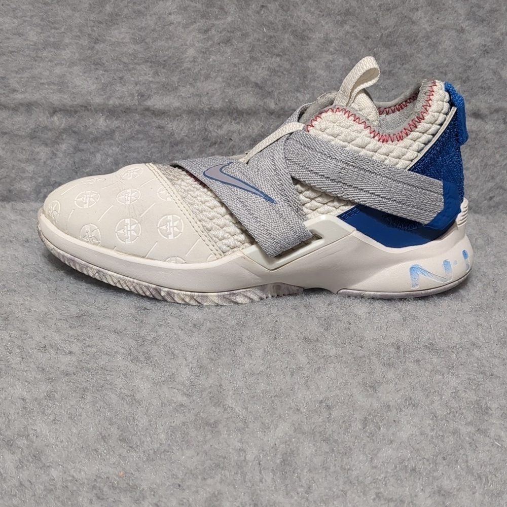 NIKE LEBRON Soldier 12 White Blue Sneakers Size 1Y